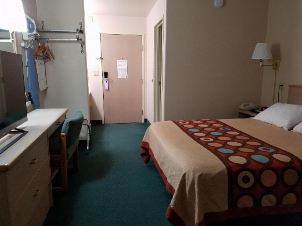 Simple Rewards Inn image 3